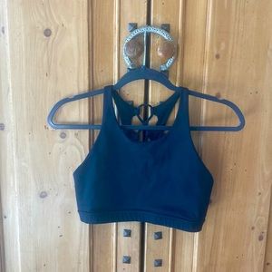 this super cool black lululemon size 8 is great for a running/gym workout day